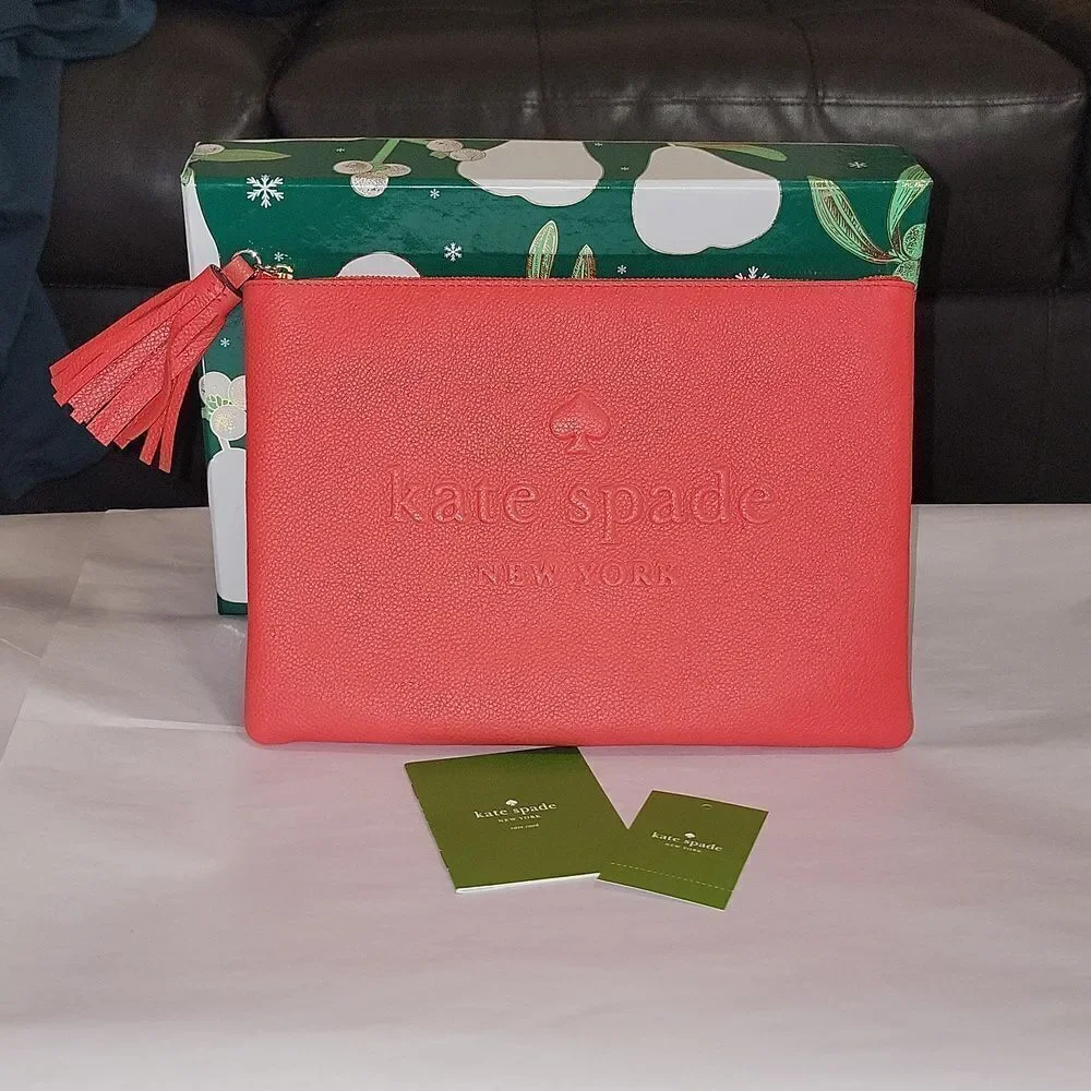 Kate Spade Gia Larchmont Avenue Logo Leather Clutch New